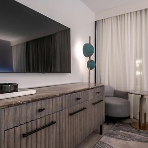 Premium Queen Room